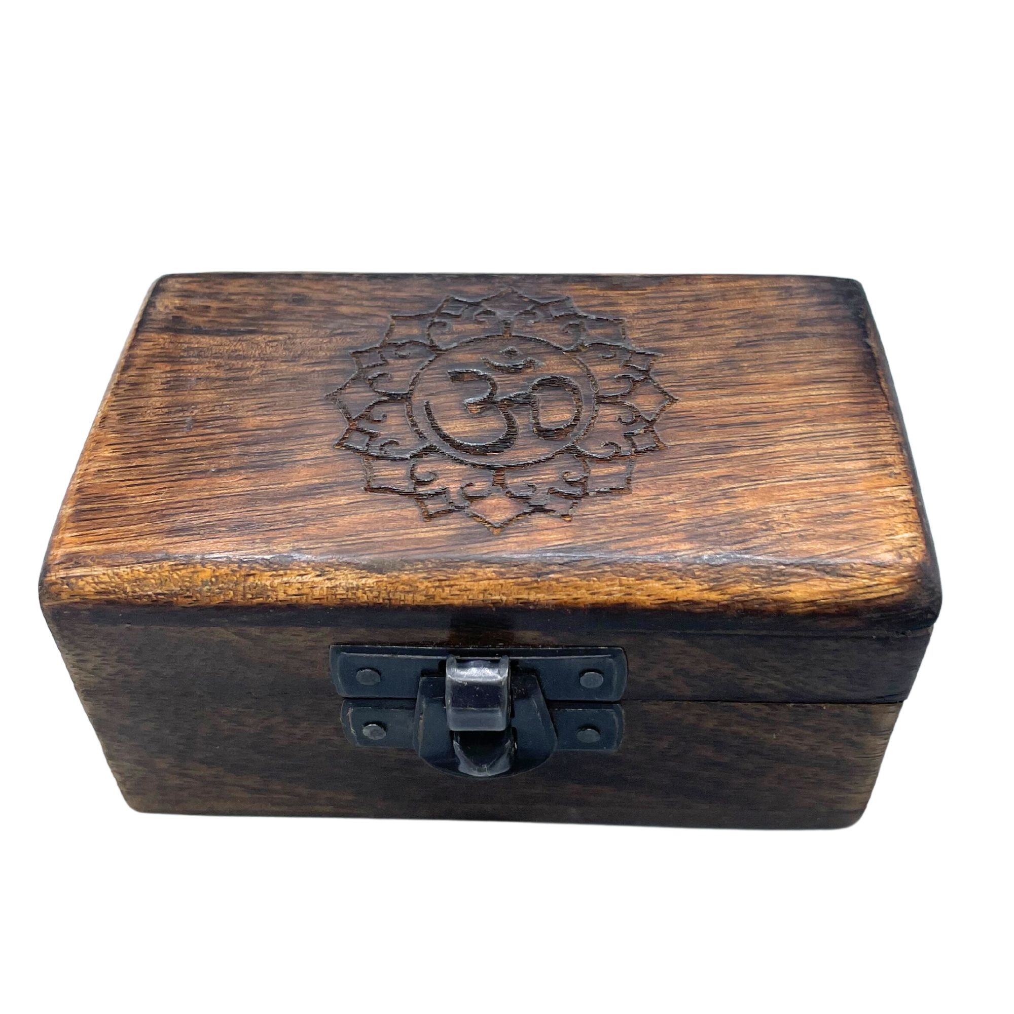 Decorative Wooden Pill Box 9x5x4cm - Carved Designs - Image 2