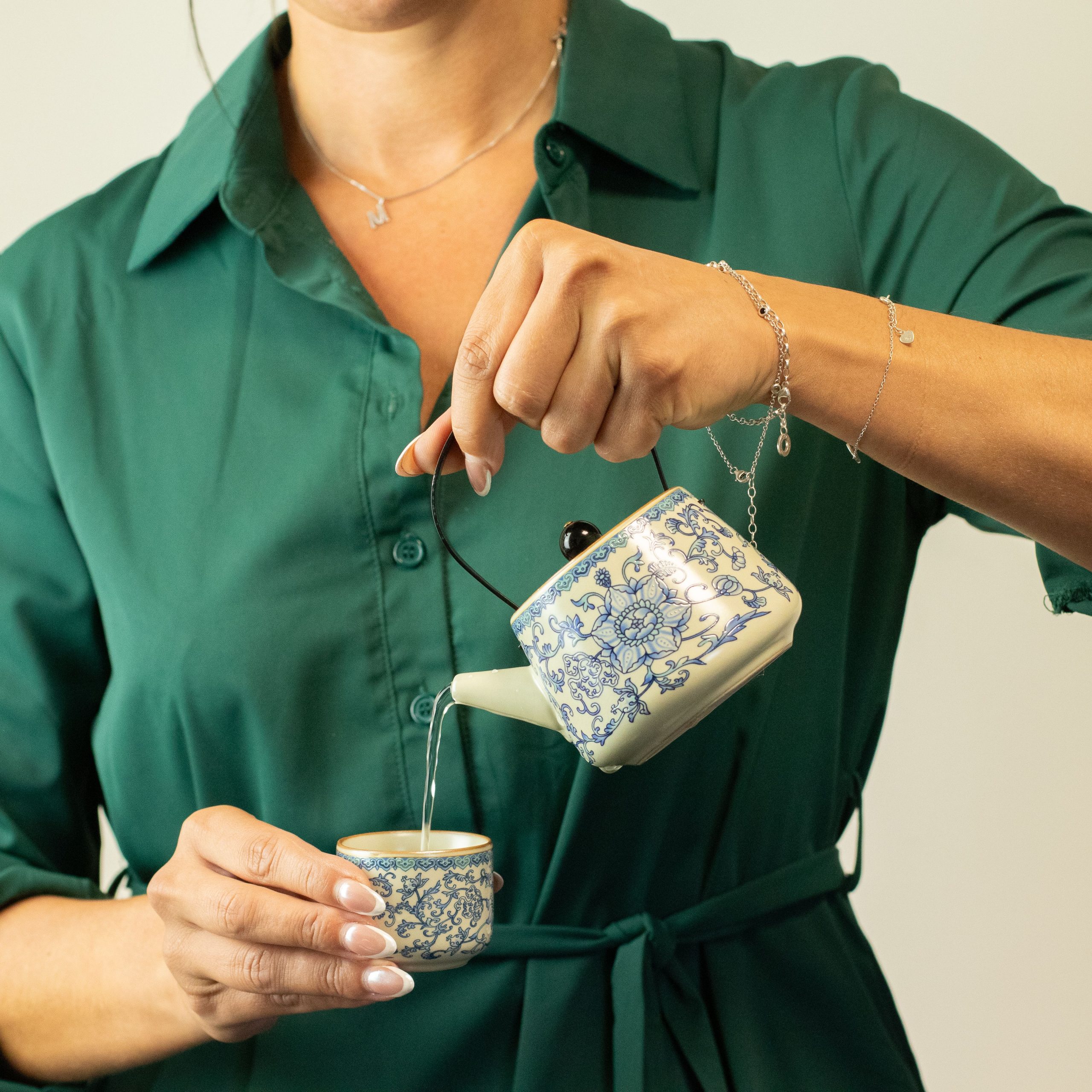 Travel Teapot Set and Two Cups - China Ru Blue - Image 4