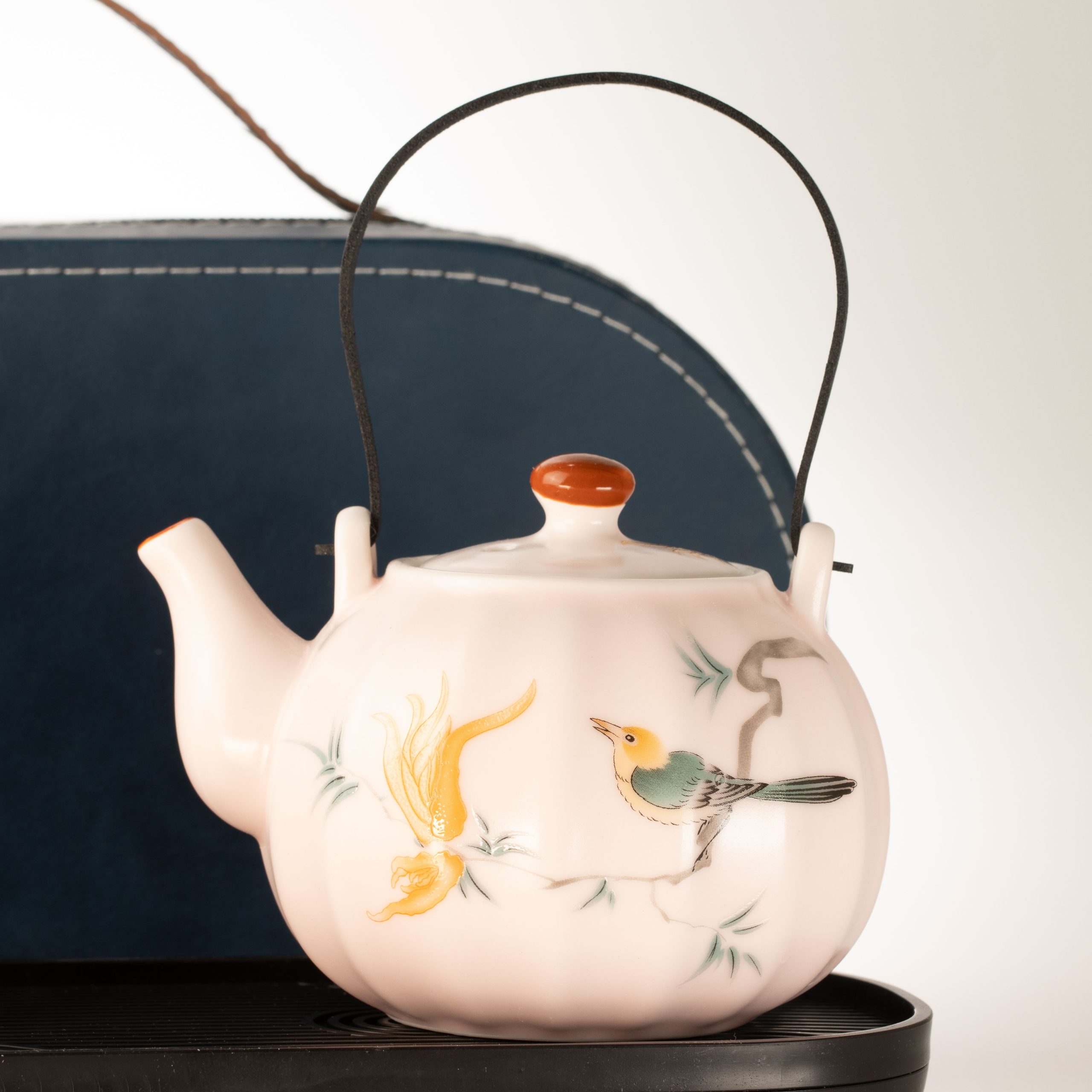 Travel Teapot Set Four Cups - Pink Vintage Pumpkin Style - Image 3